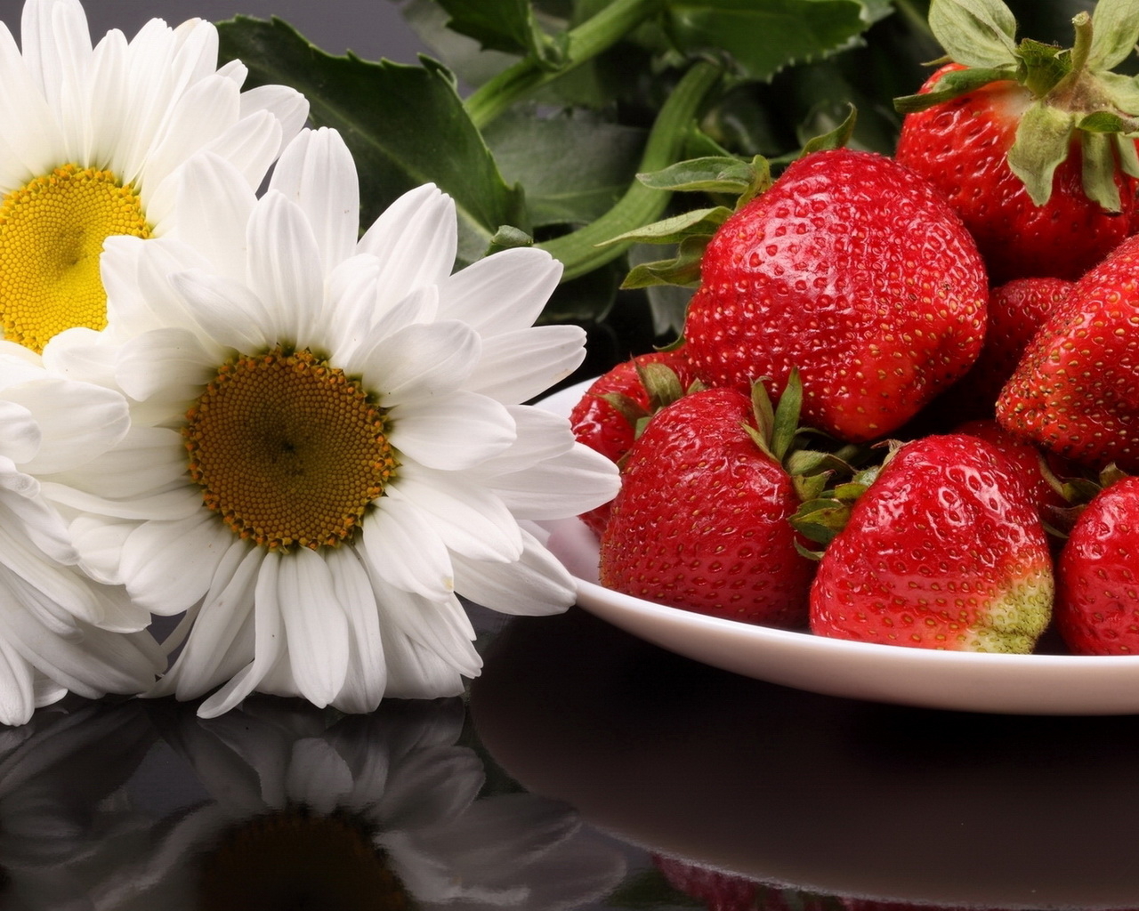 Виктория и цветы