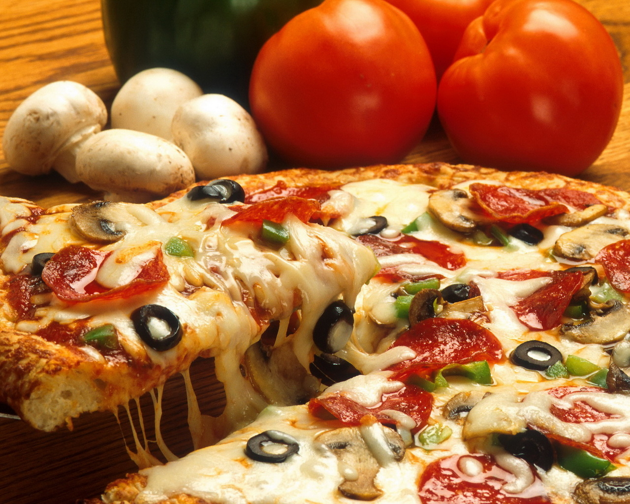 Свежая пицца