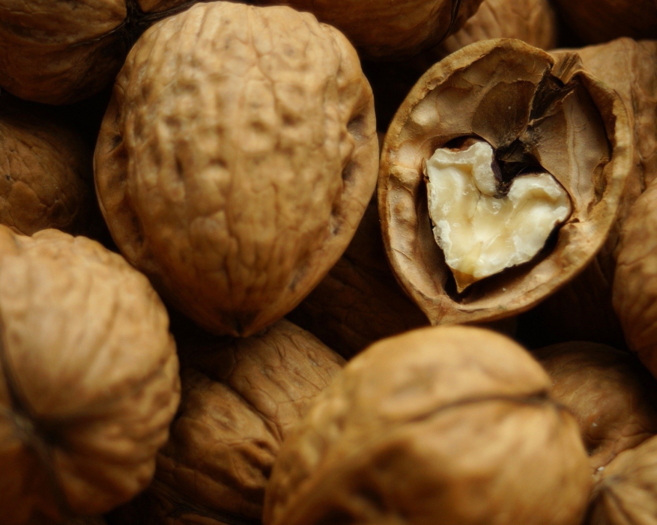 Грецкие орехи