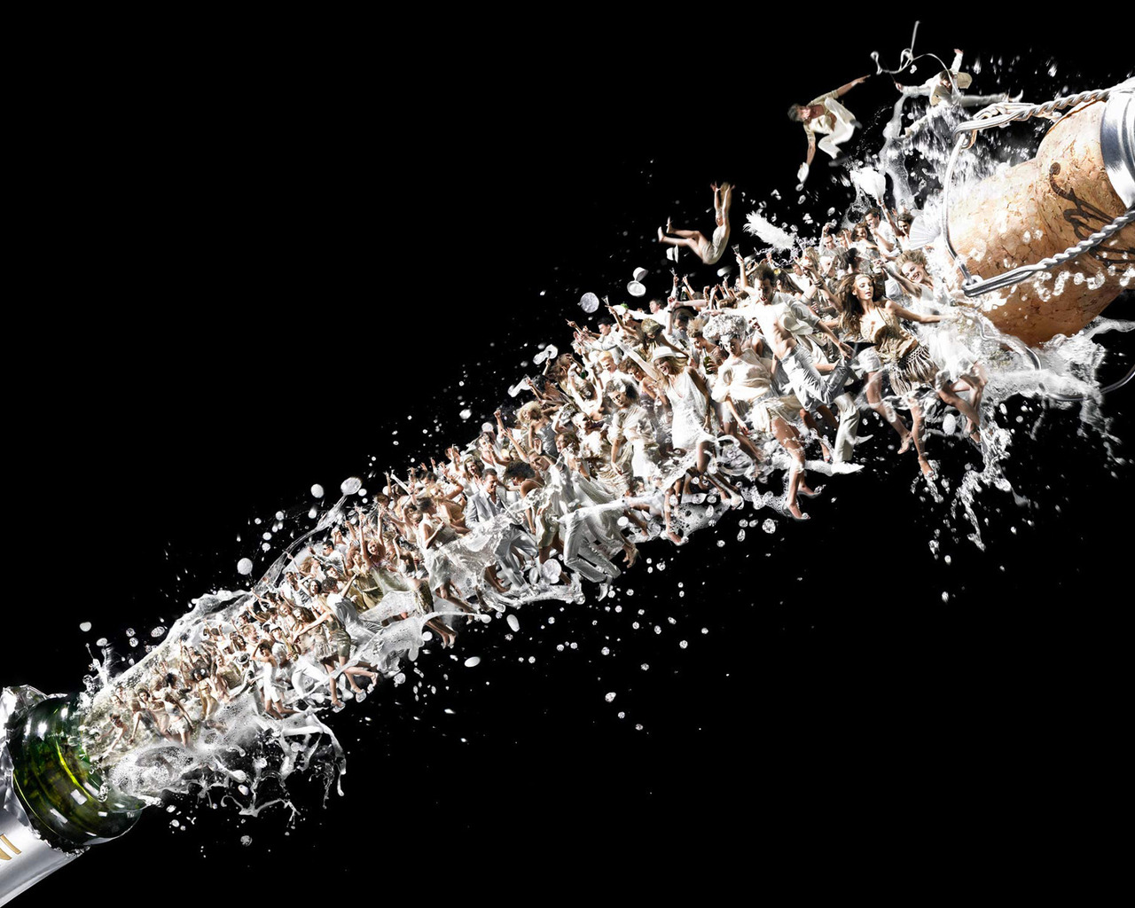 Люди в брызгах Мартини