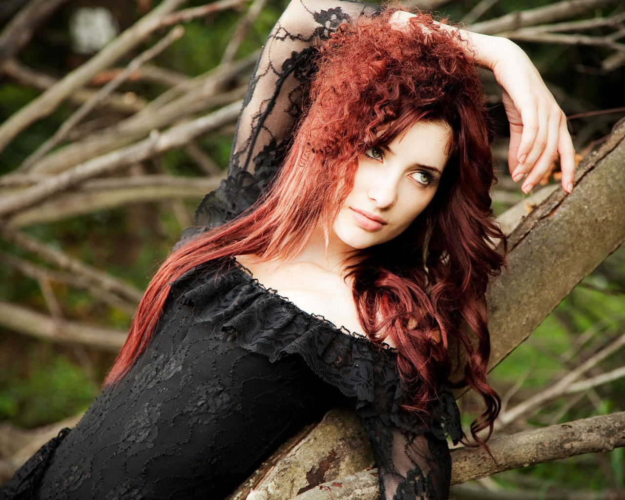 Рыжеволосая Сьюзан Кофи