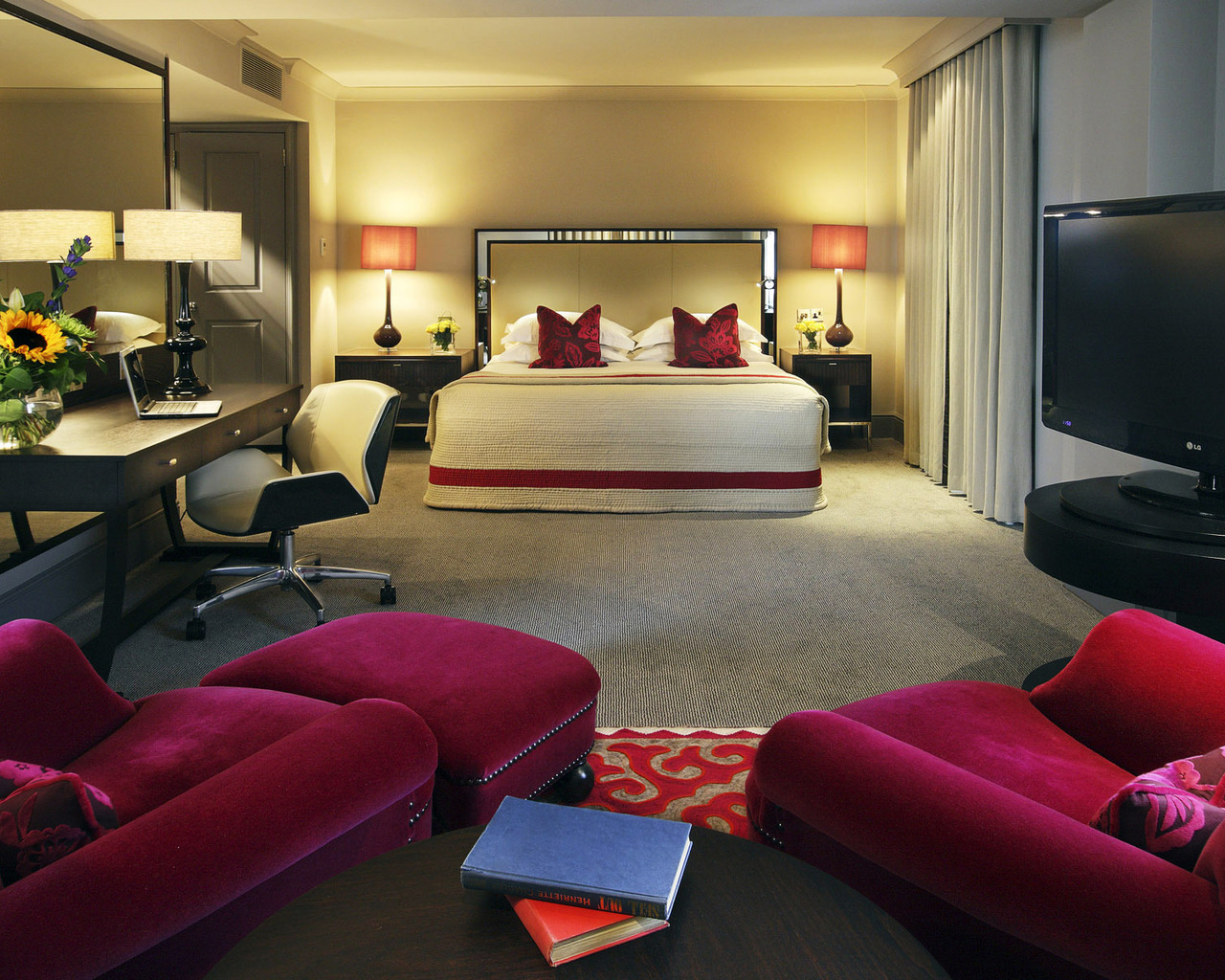 Шикарная спальня