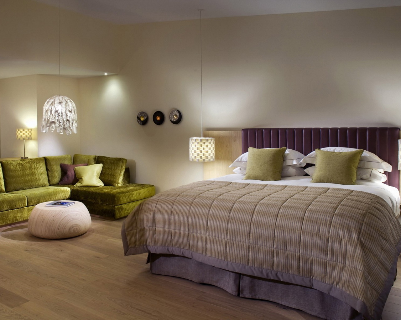 Просторная спальня