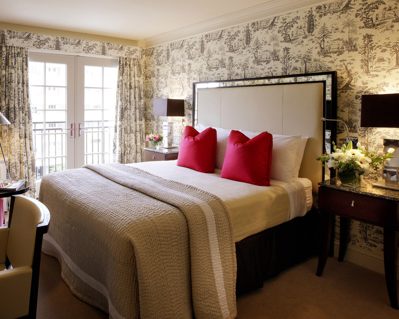 Стильная спальная комната