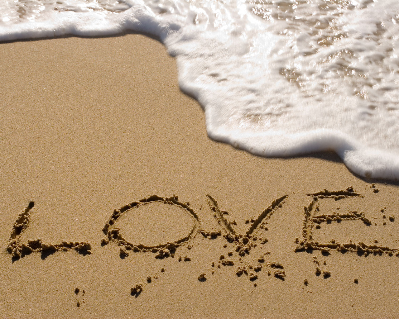 Love on sand