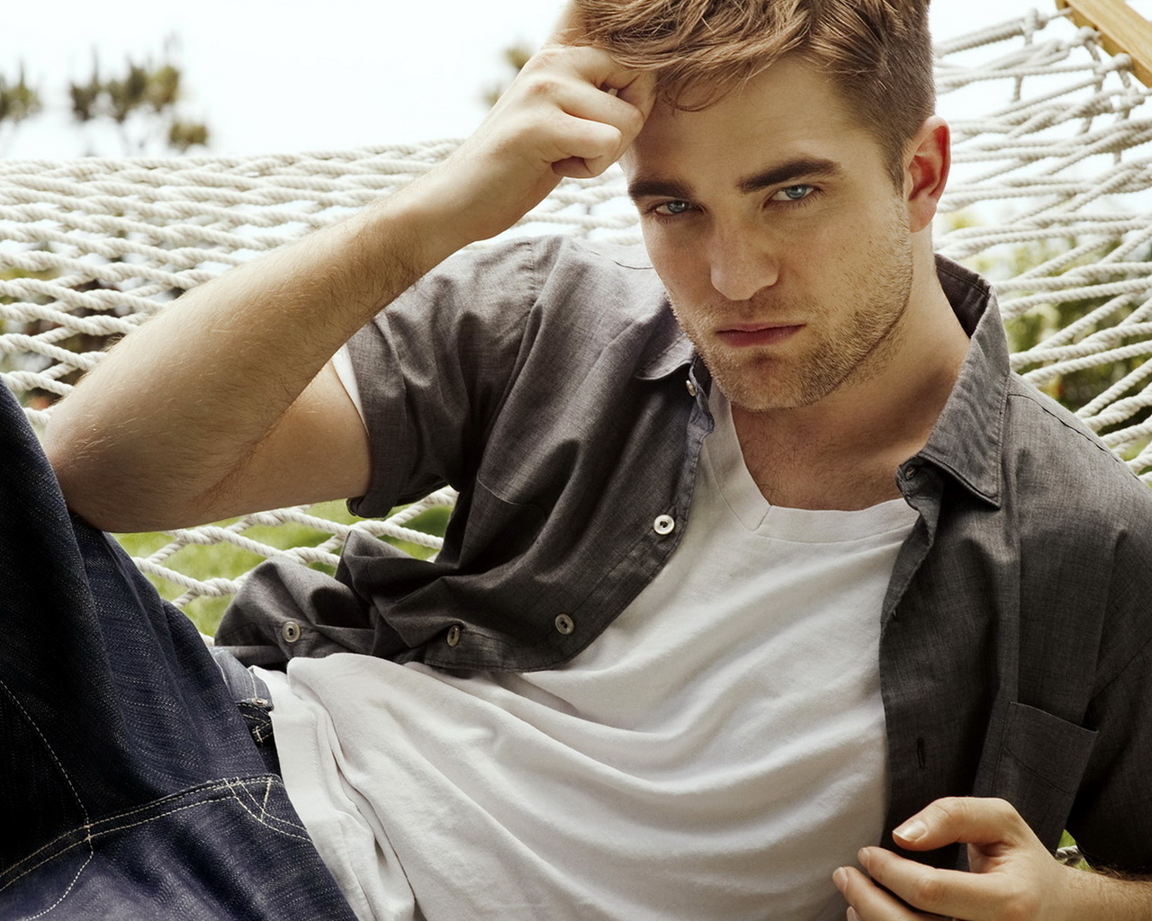 красавчик Robert-Pattinson