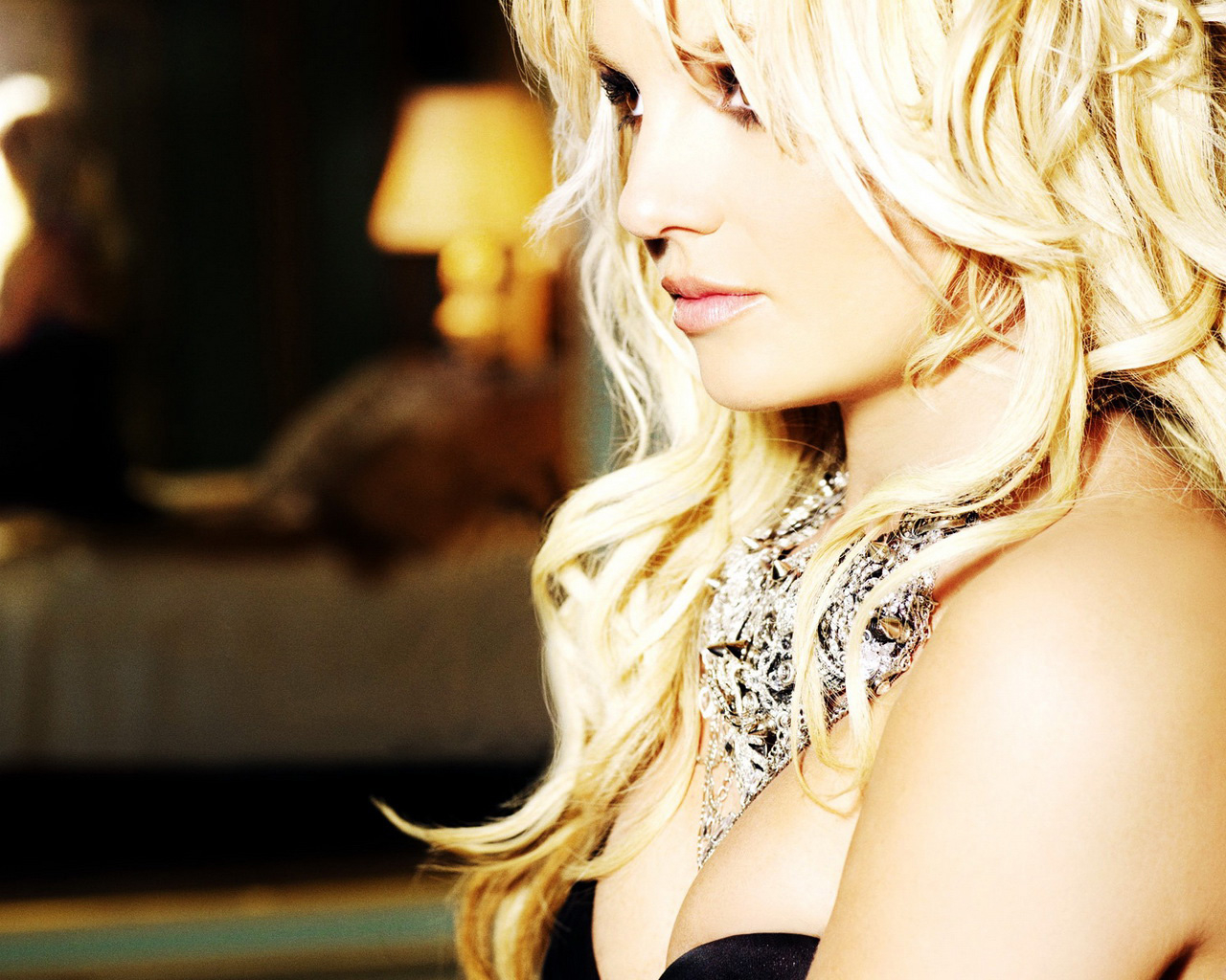 белокурая Britney Spears