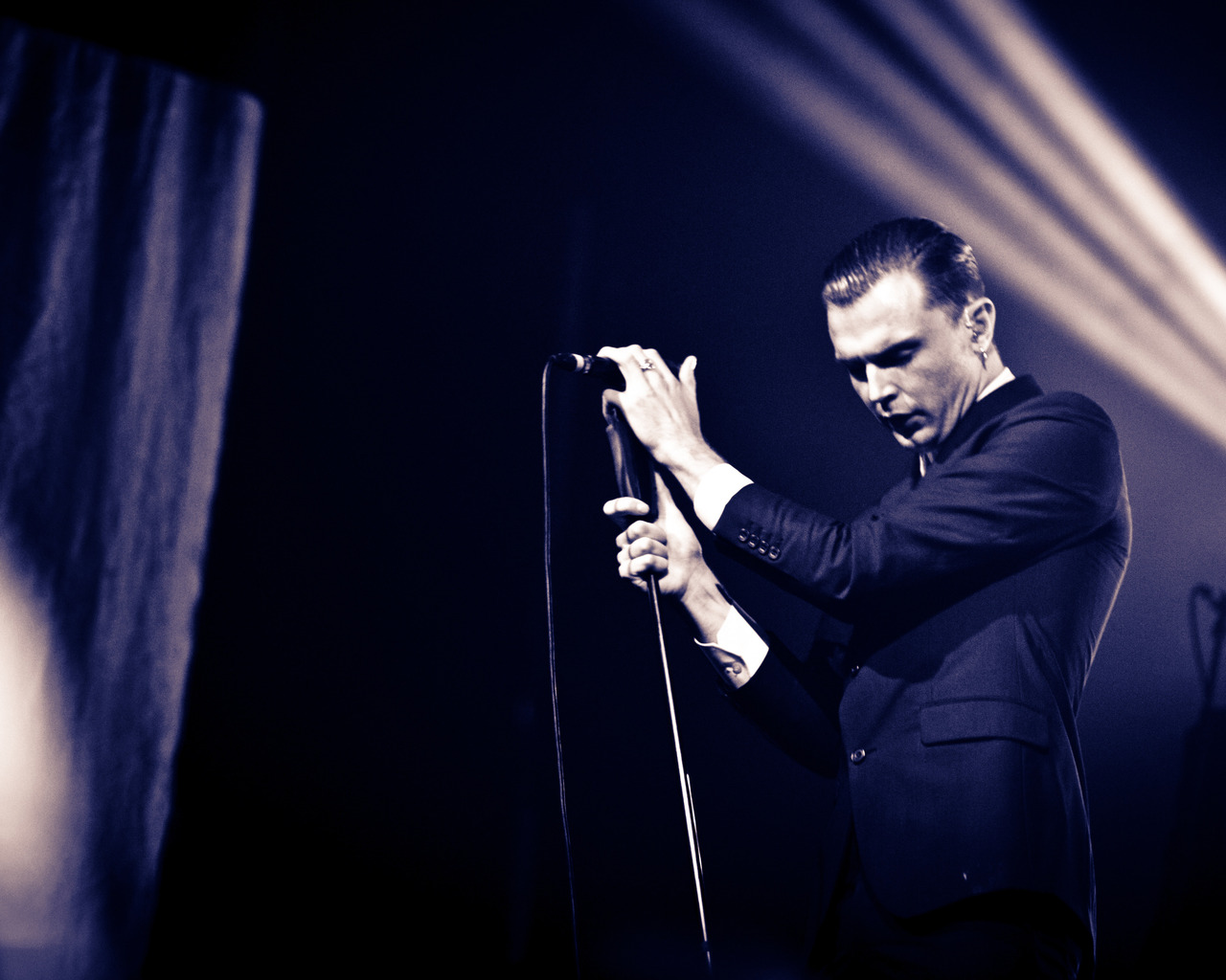 Theo Hutchcraft музыкант