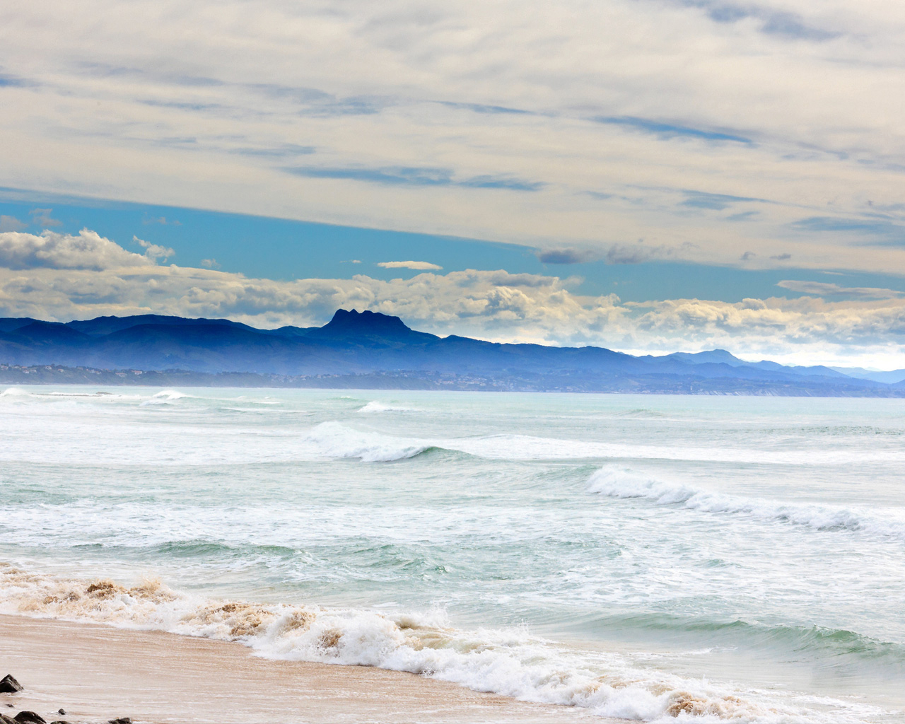 Песчанный пляж