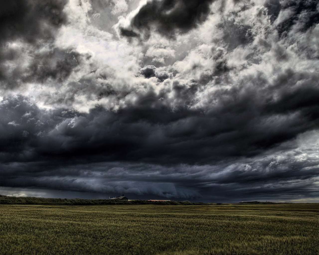 Грозовые тучи
