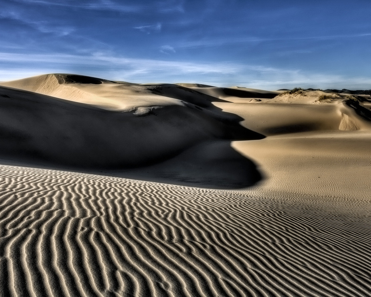 Пустынные барханы
