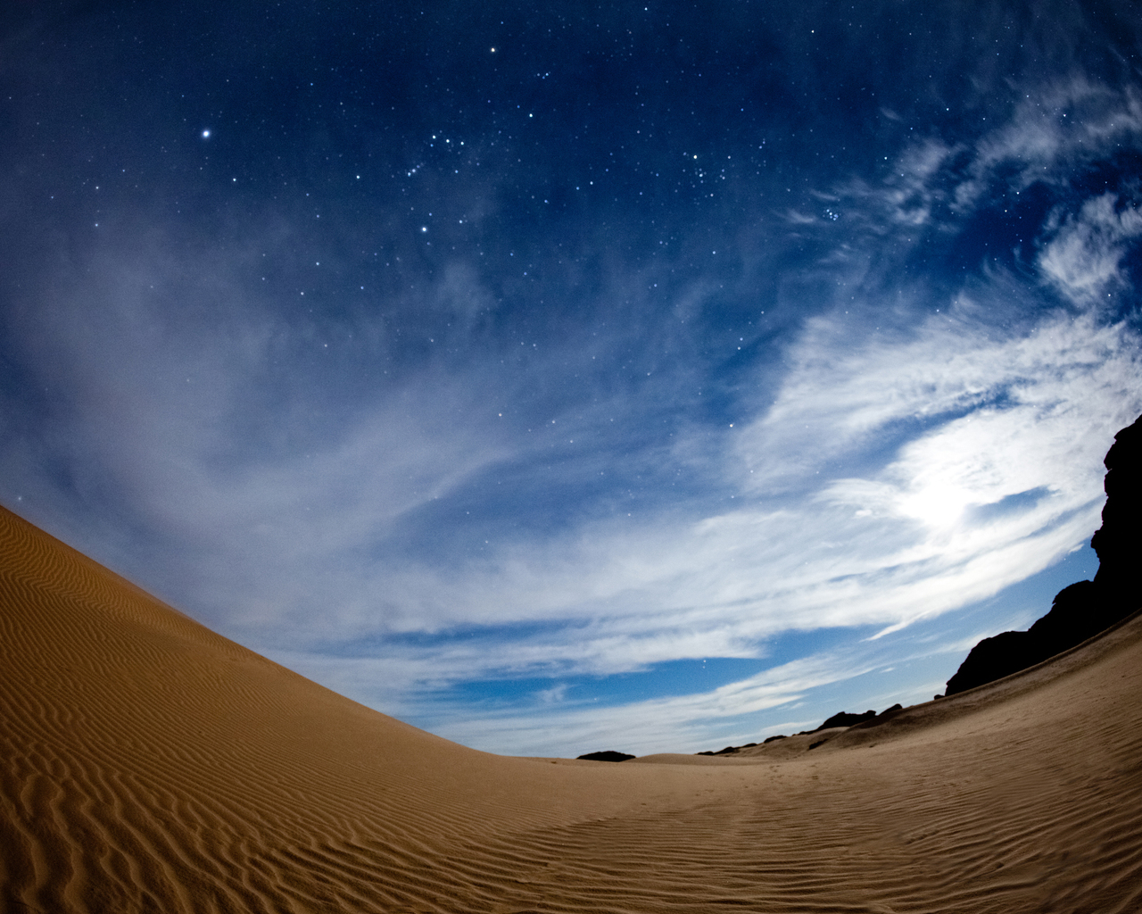 Пустыня ночью