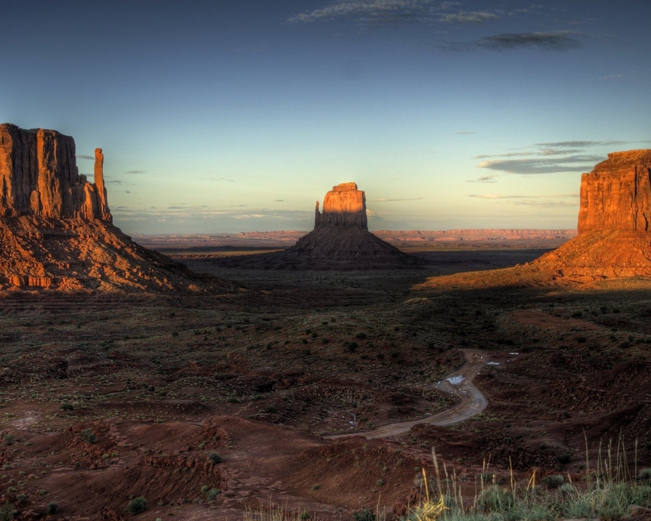 Пустынный пейзаж