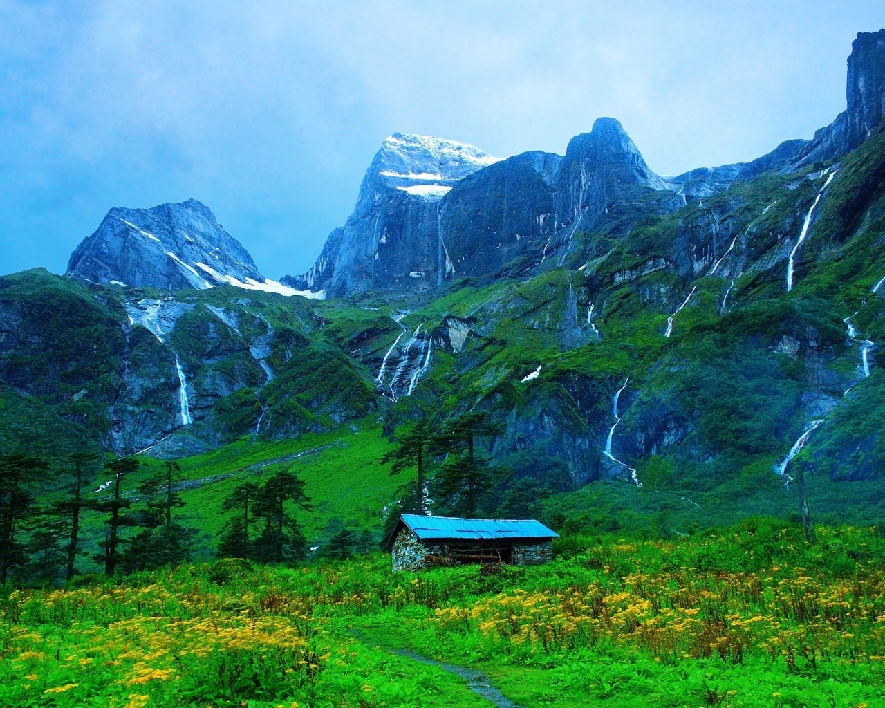 Хижина в горах