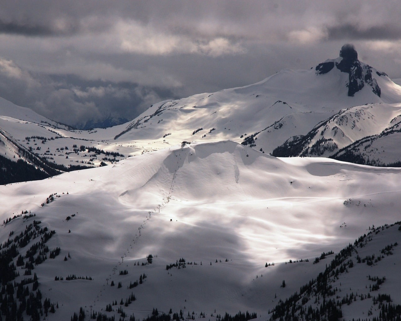 Горы в канаде