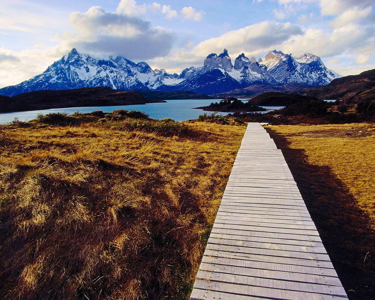 Дорожка к озеру