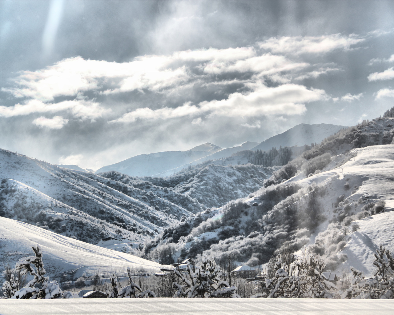 Снежные склоны