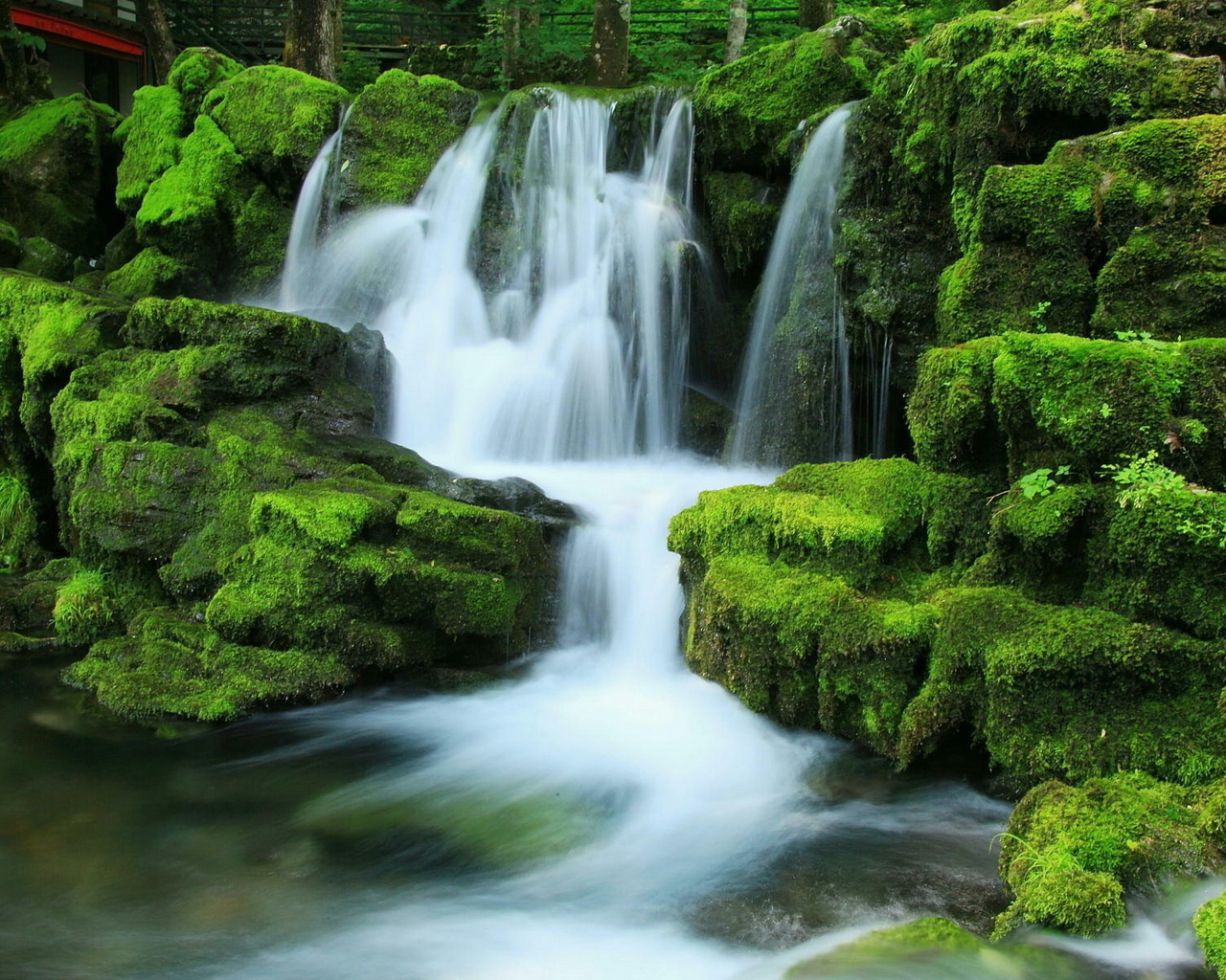 Стремящийся ручей