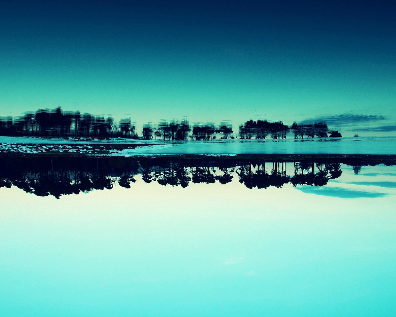 Голубое отражение