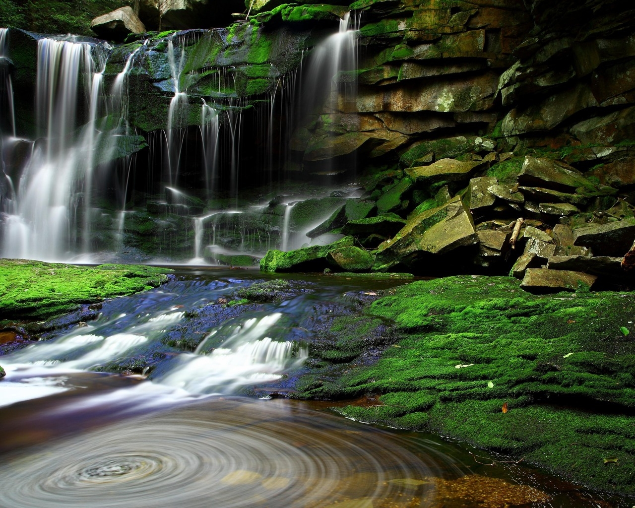 Струящийся ручей