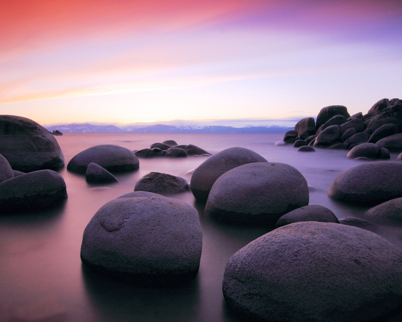 Большие камни