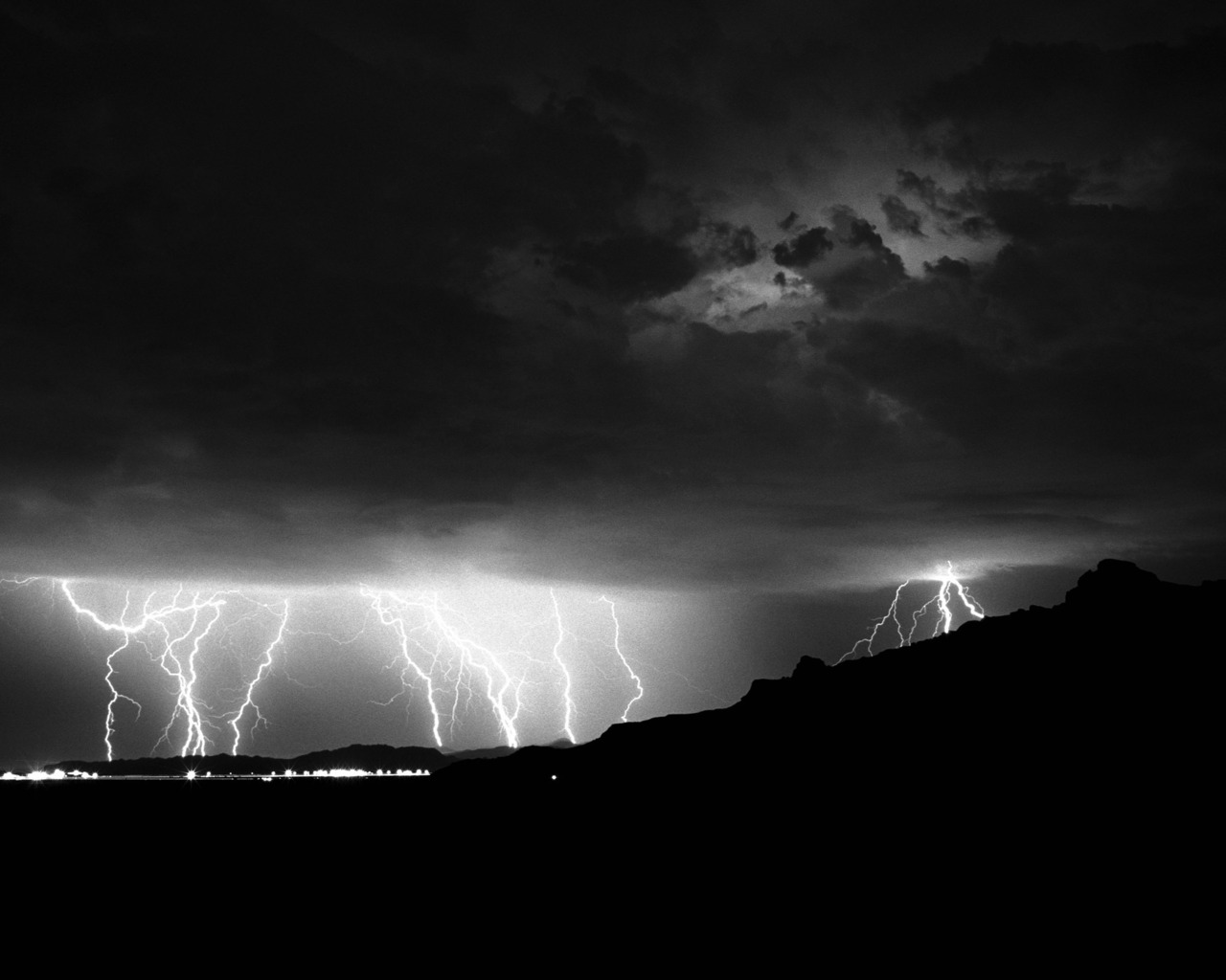 Гроза над городом