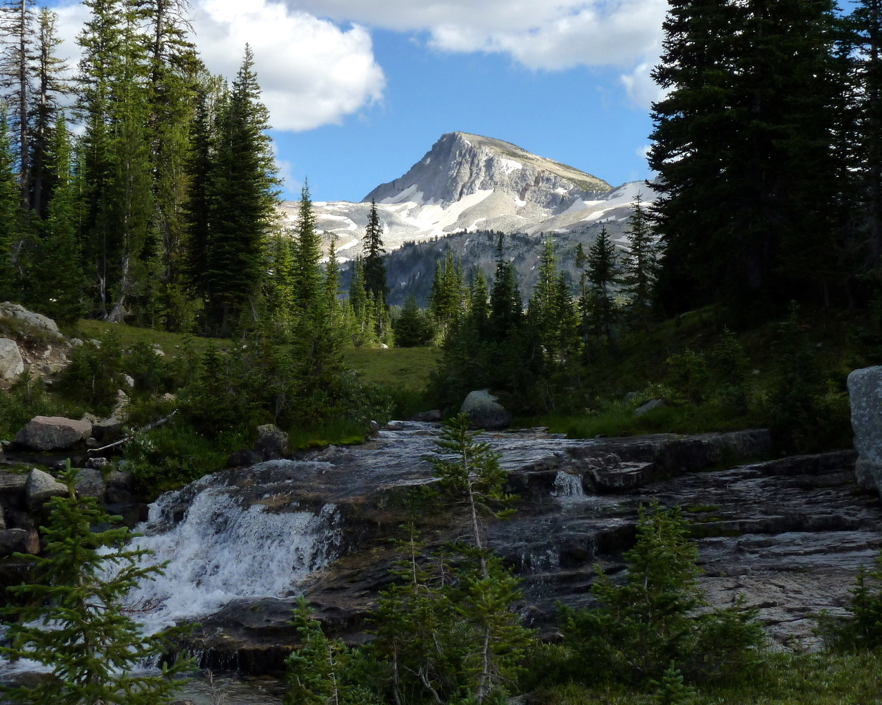 Горная река в штате Орегон