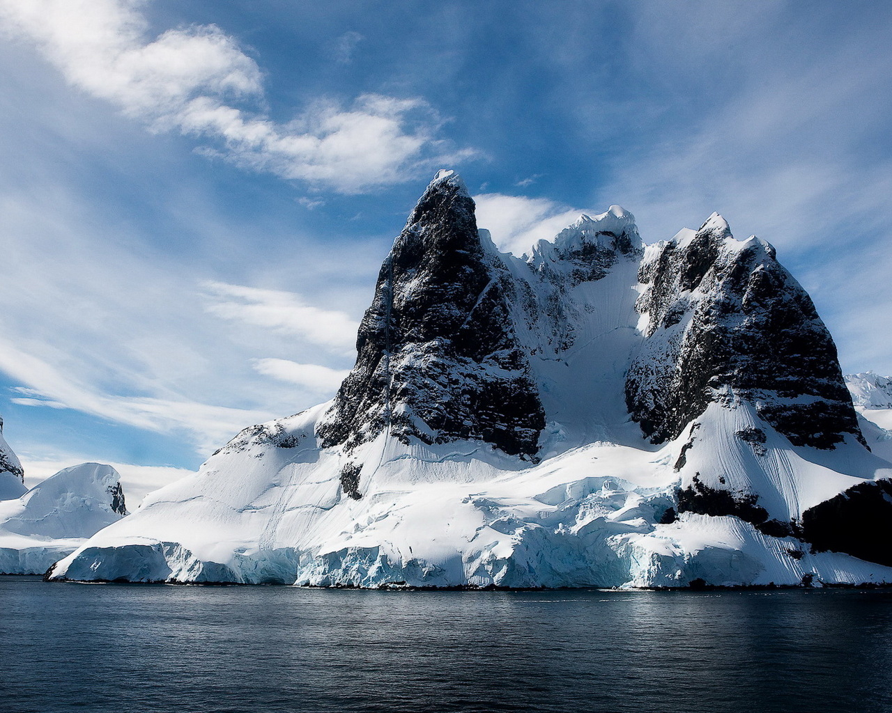 Скала над морем