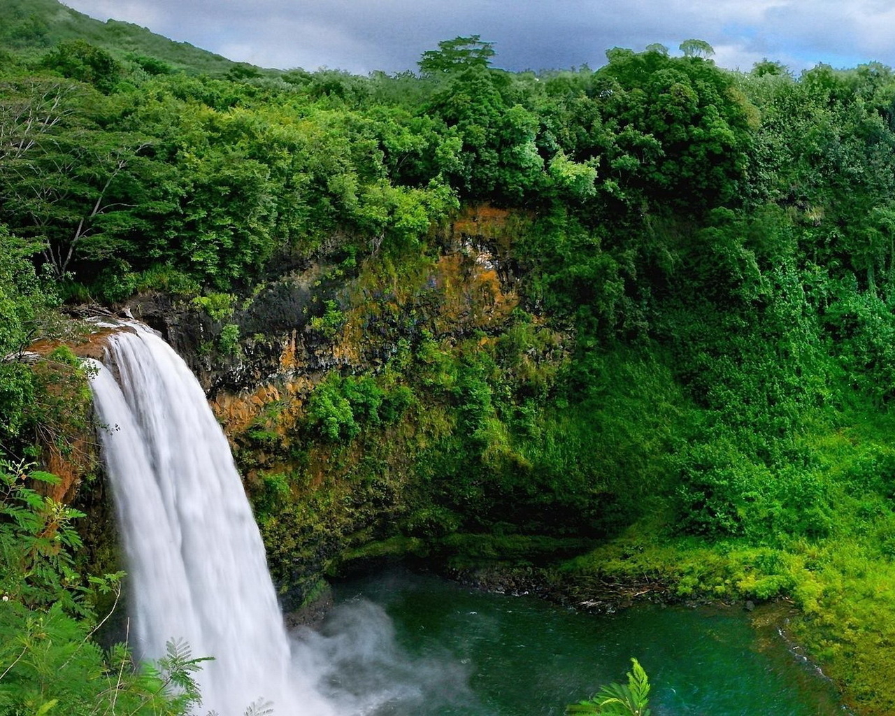 Водопад на речке