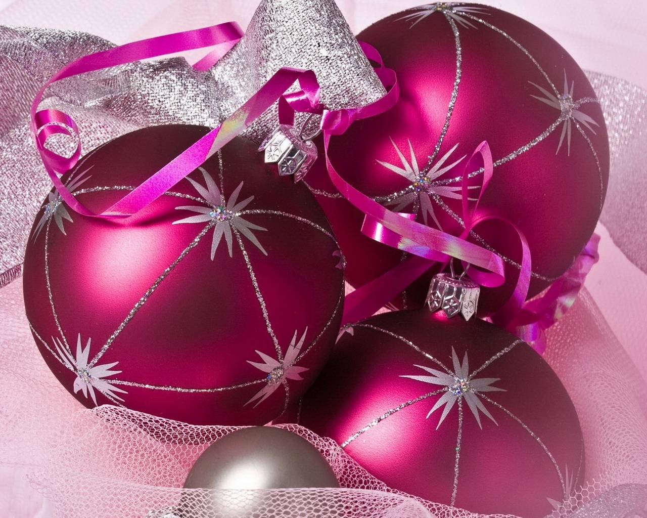 Елочные шары