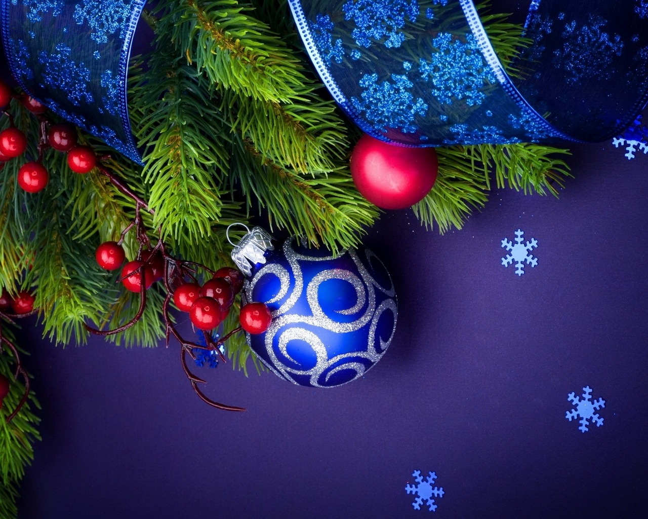 Елочный шар