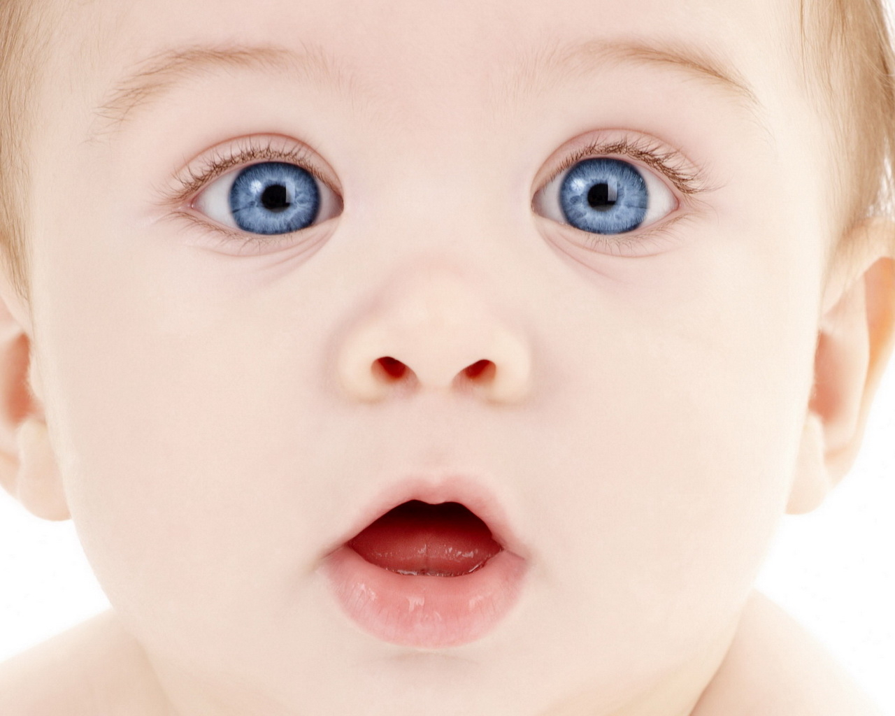 Удивленный малыш