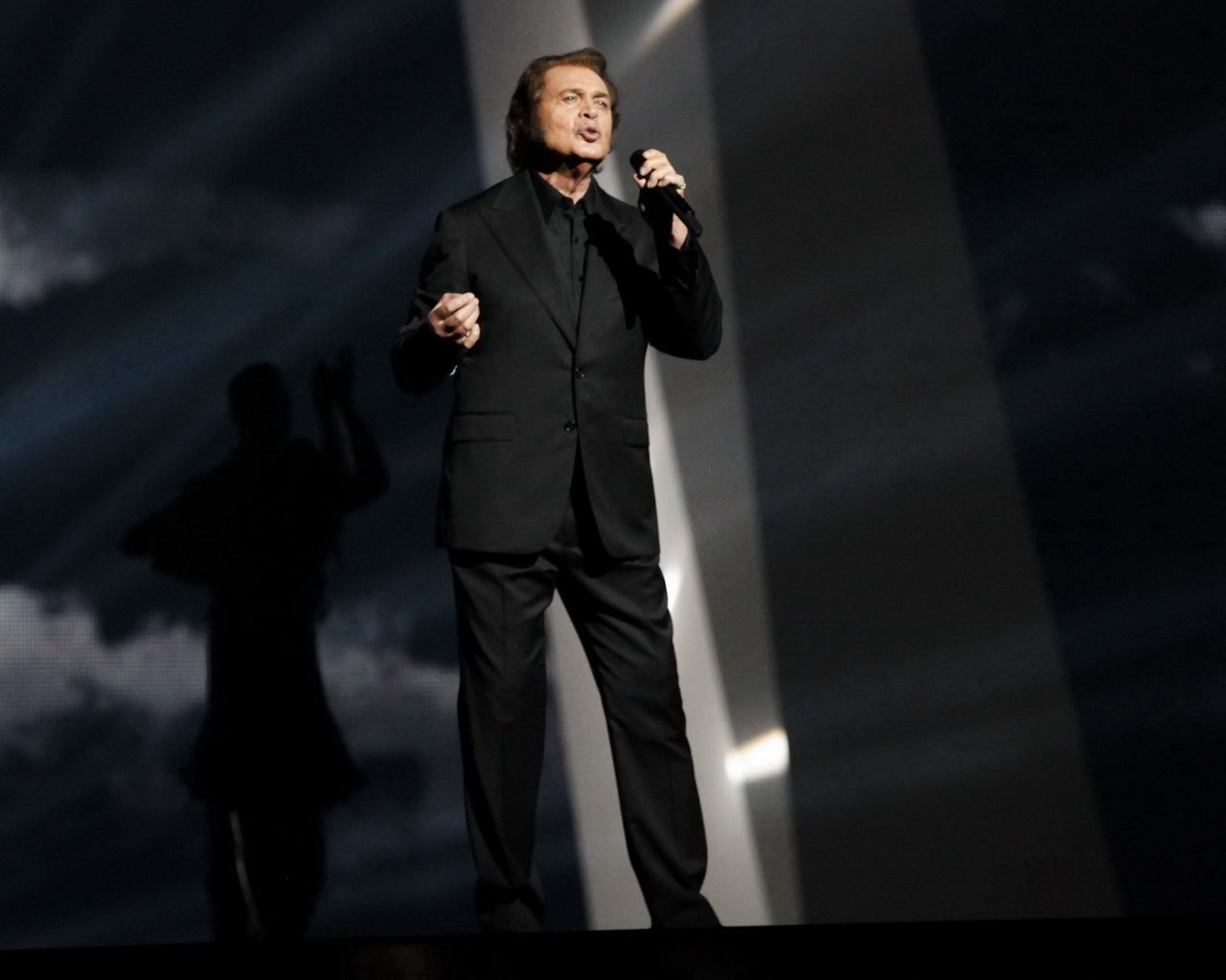 Энгельберт Хампердинк (Великобритания)