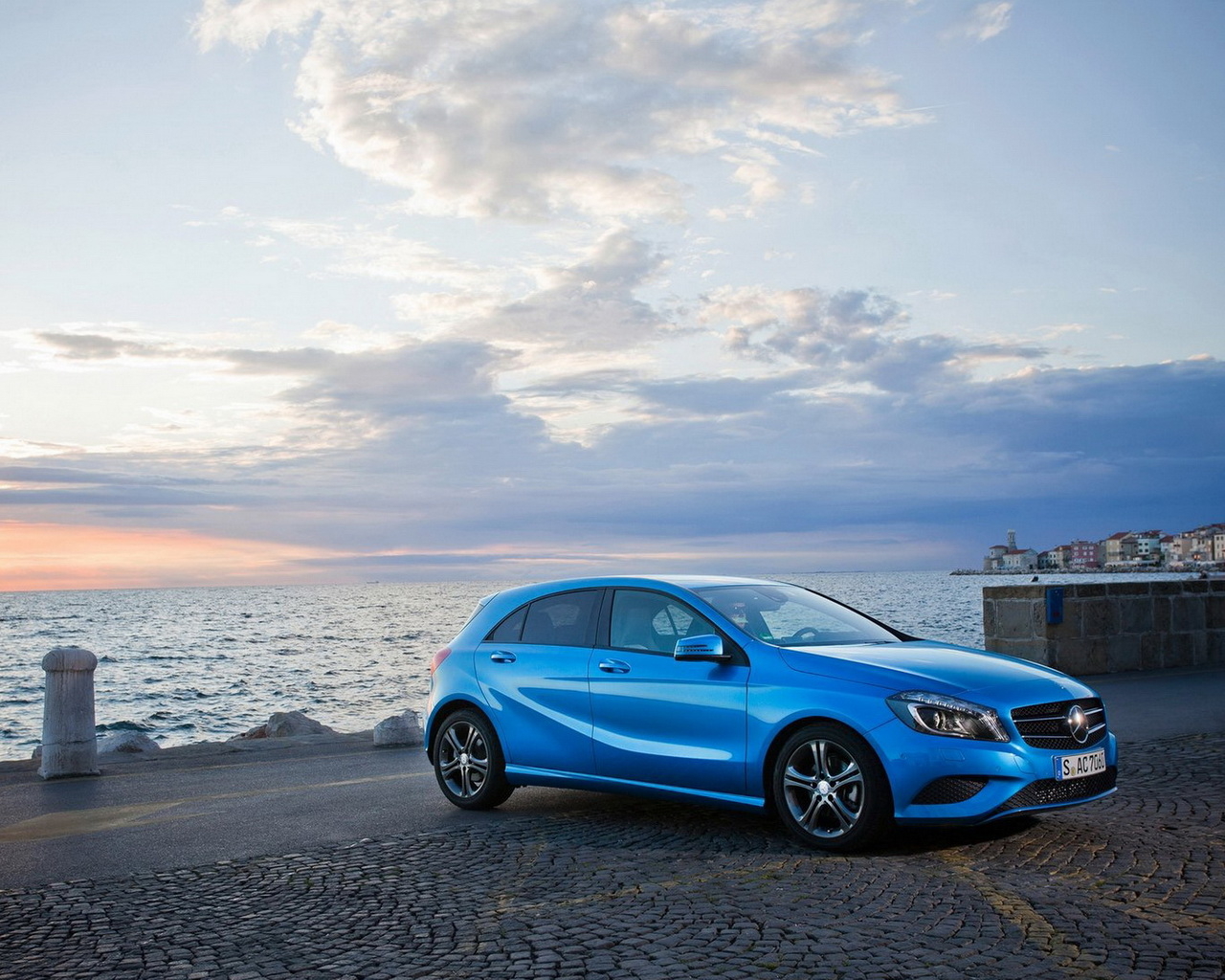 Mercedes-Benz-A-Class 2013