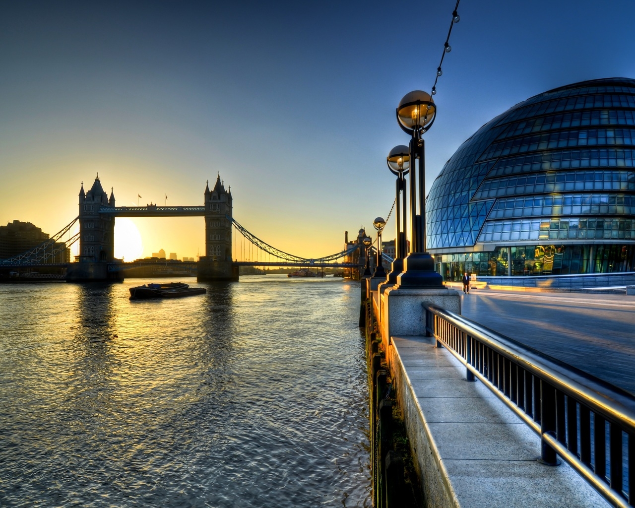 Лондон. Вид на Тауэрский мост