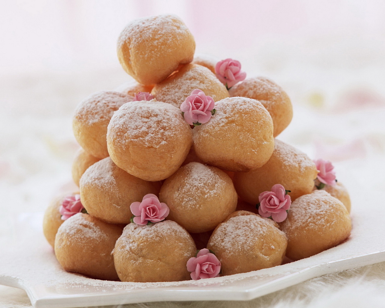 Сладкие пончики