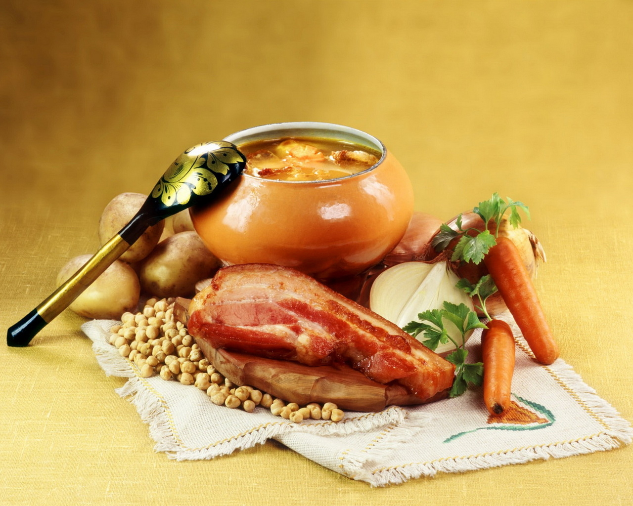 Суп в горшочке