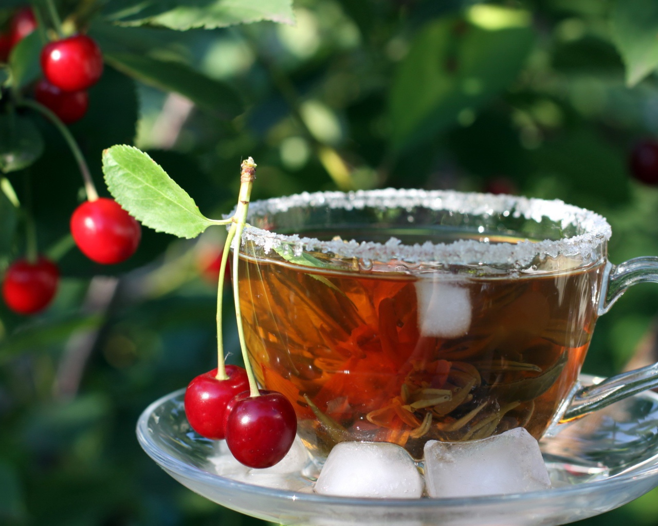 Зеленый чай с вишней