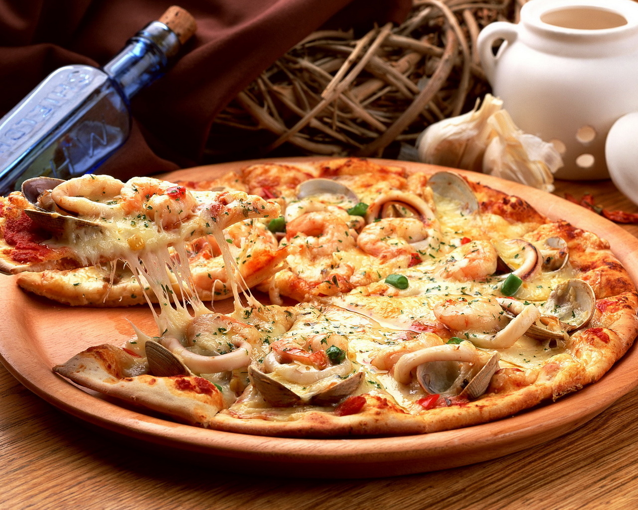 Пицца с морепродуктами