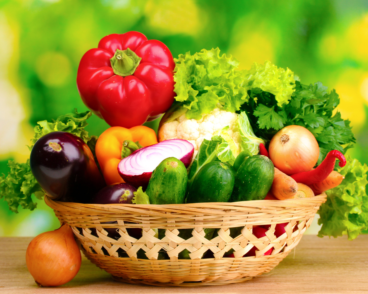 Овощи в корзинке