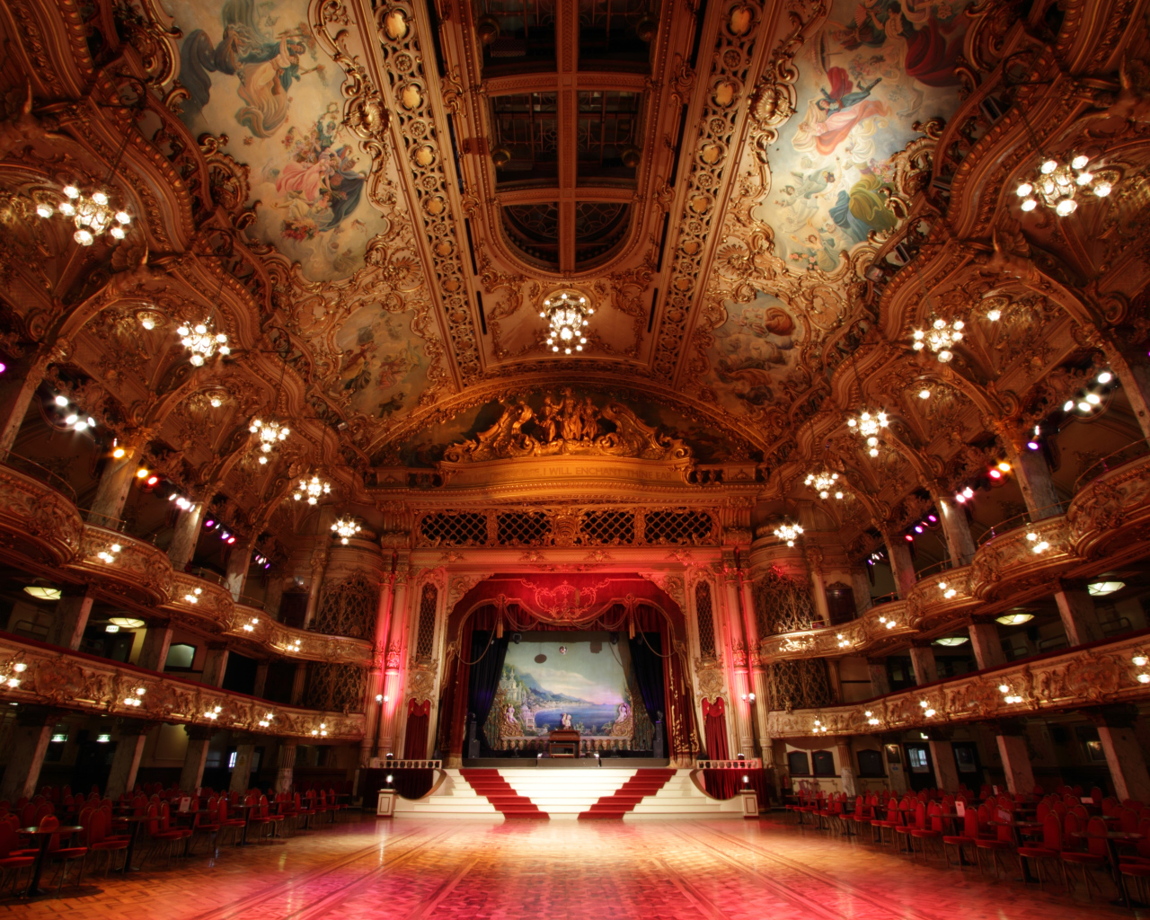 Бальный зал