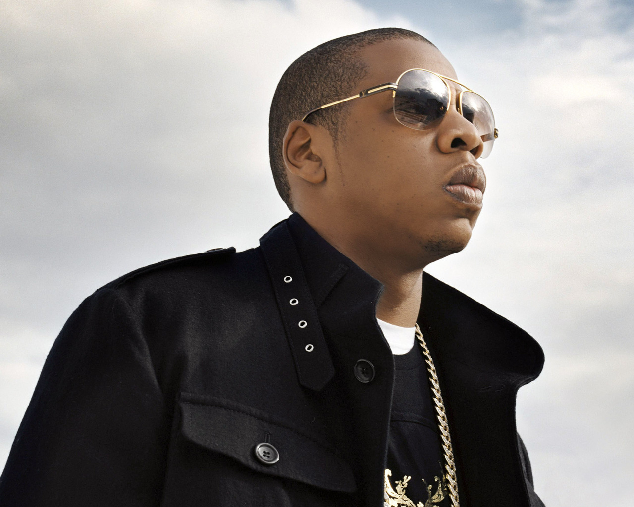 Мужчина в очках