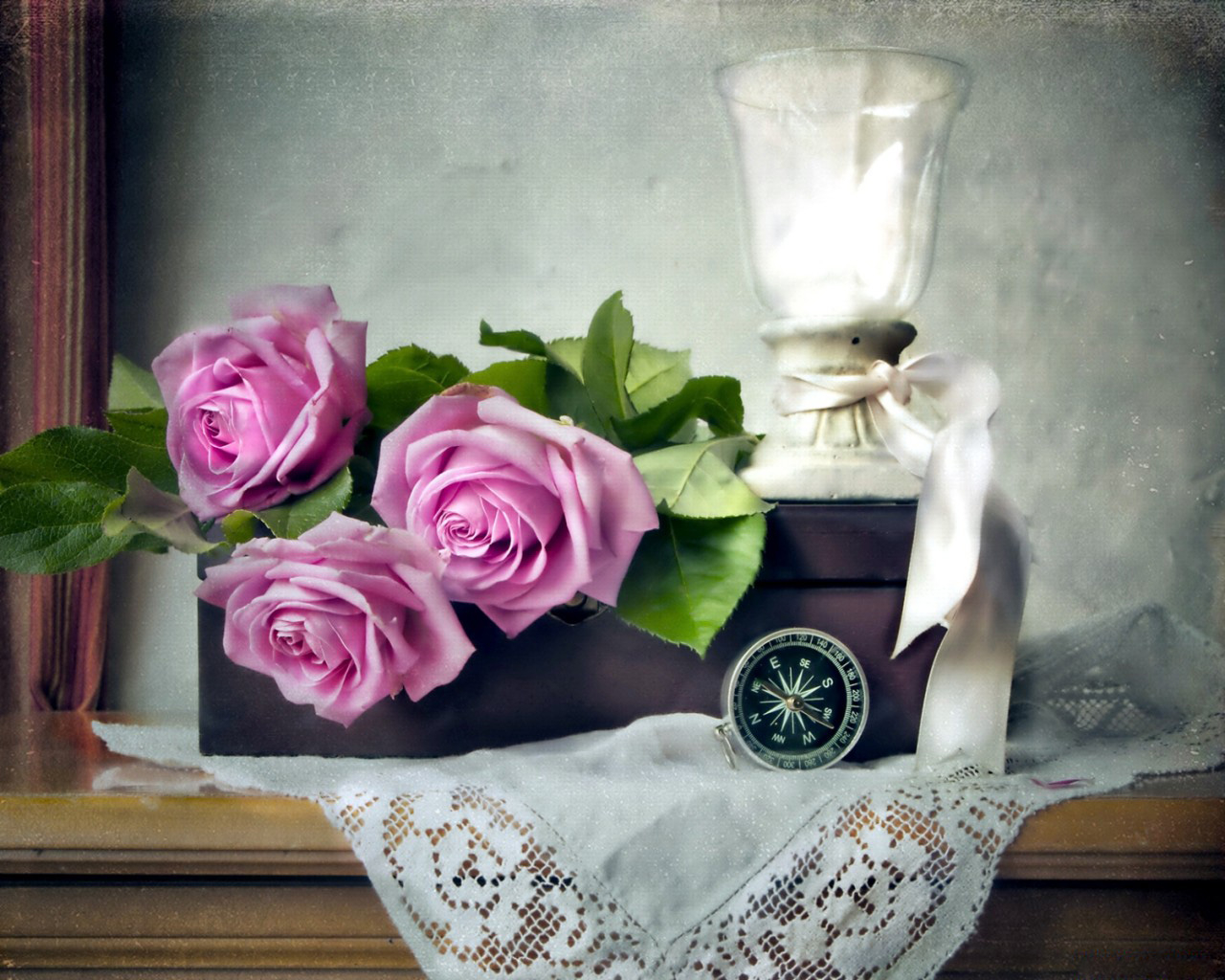 Лиловые розы