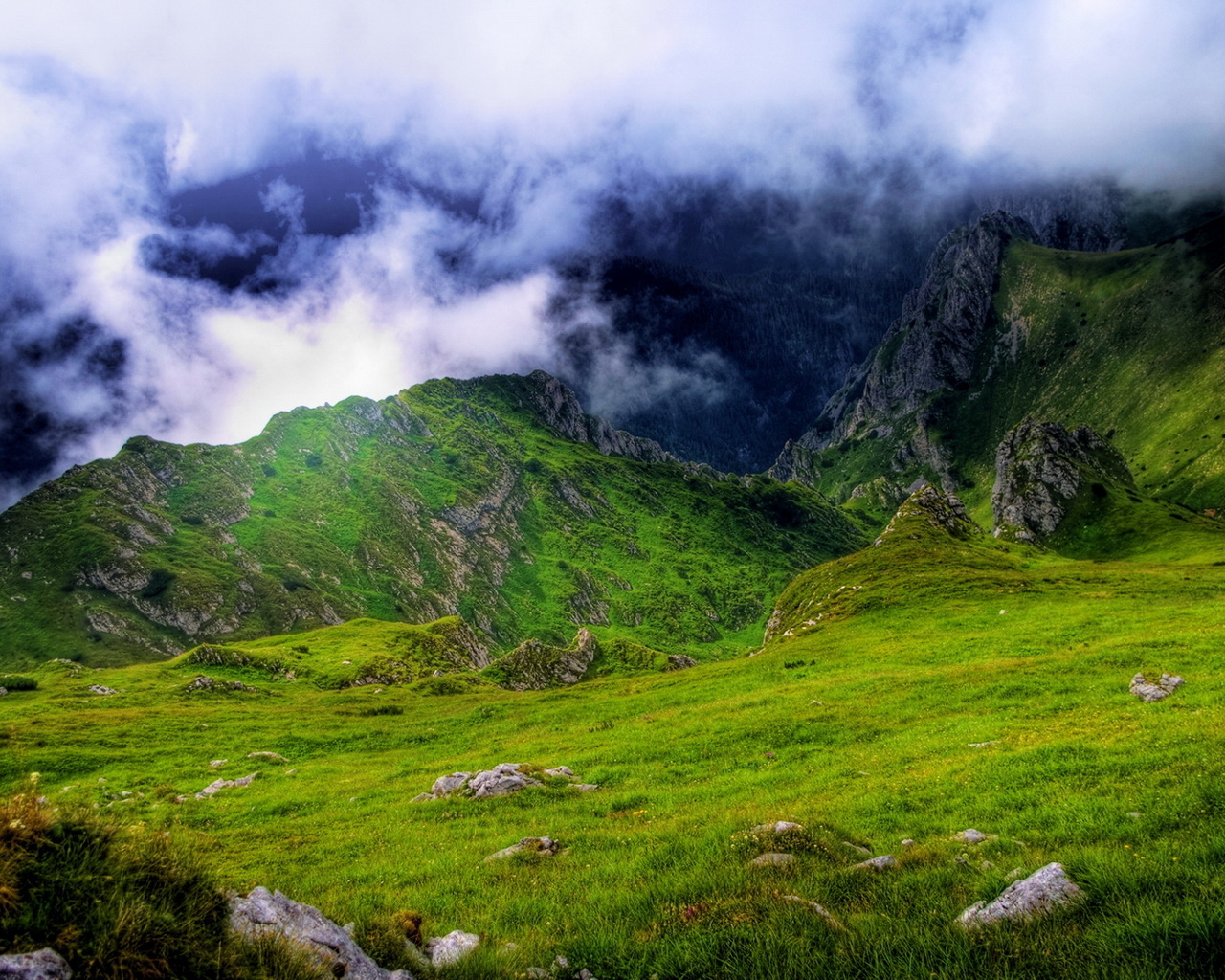 Высоко в горах