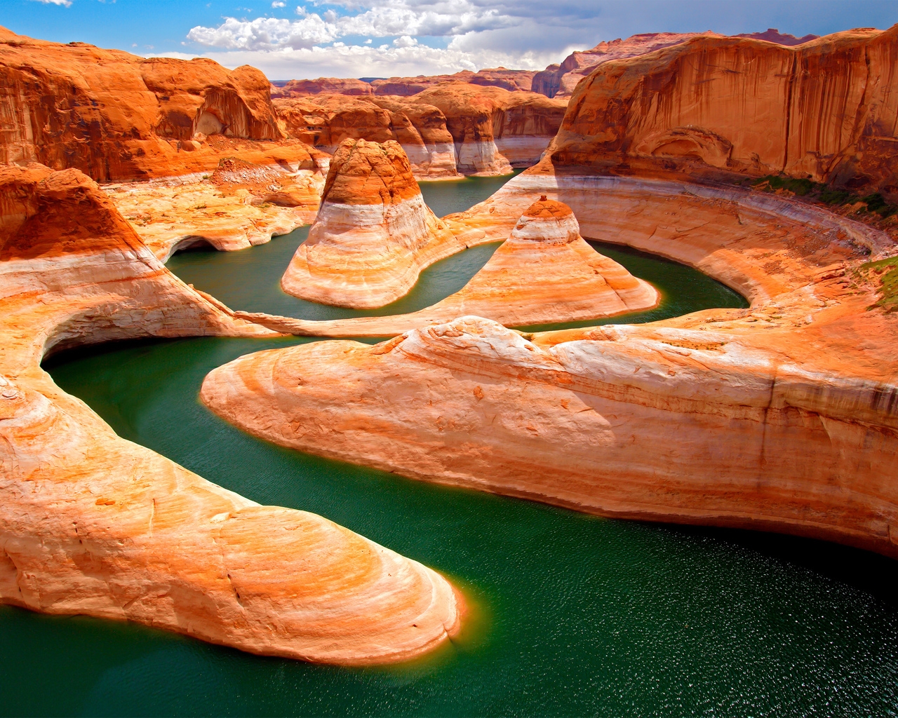 Горный рельеф