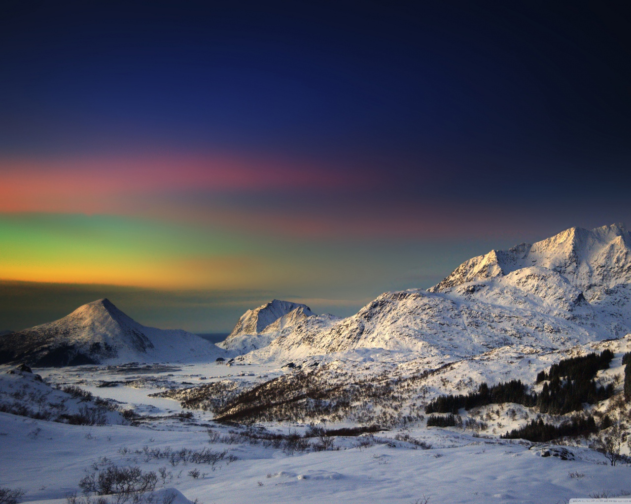 Зимнее утро в горах