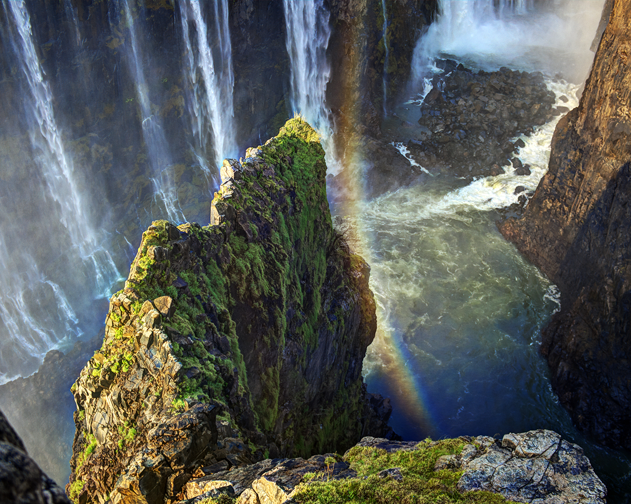 Острые скалы