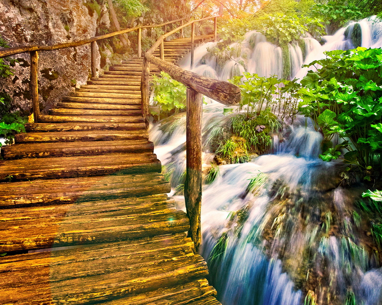 Деревянный мостик