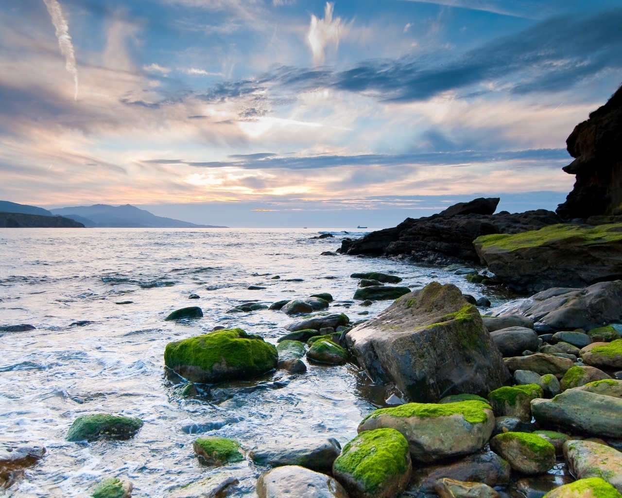 Каменный берег