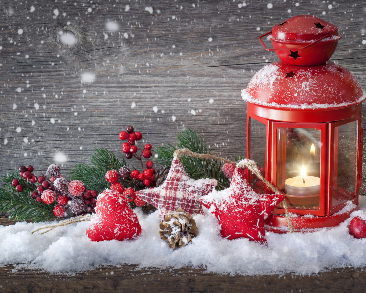 Подсвечник и сердечки